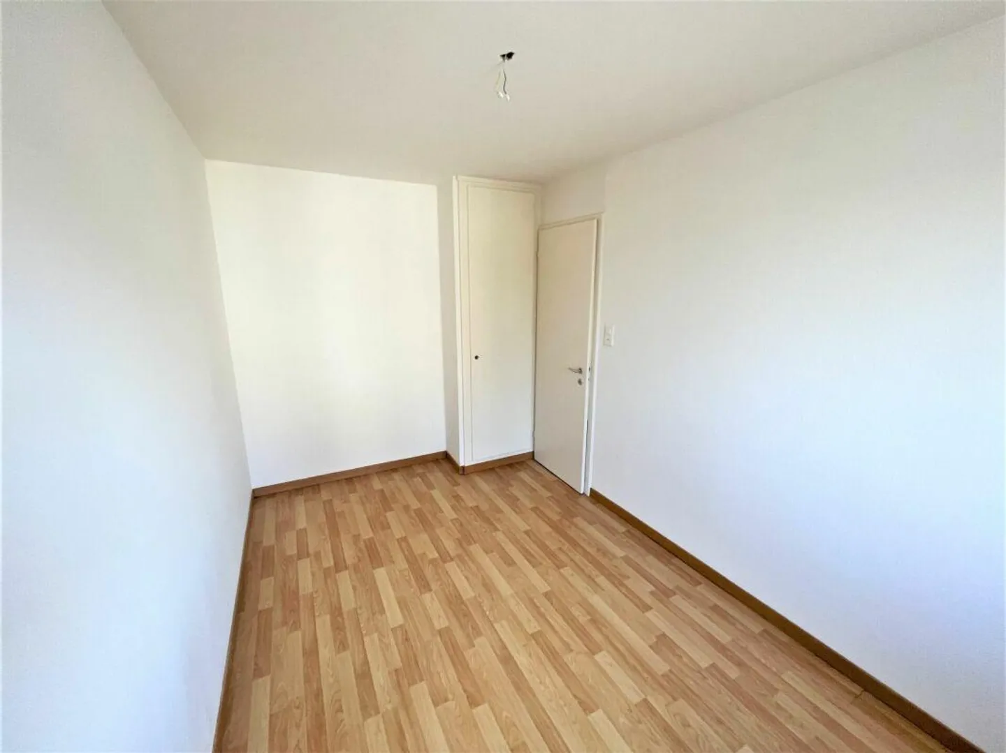 Family-friendly old apartment with balcony in a quiet location - Photo 6 of 7