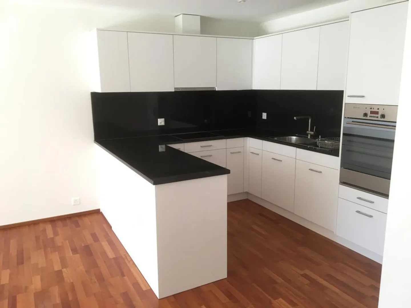 Lichtdurchflutete, grosszügige 3-Zimmer-Wohnung an sonniger Lage - Foto 5 von 10