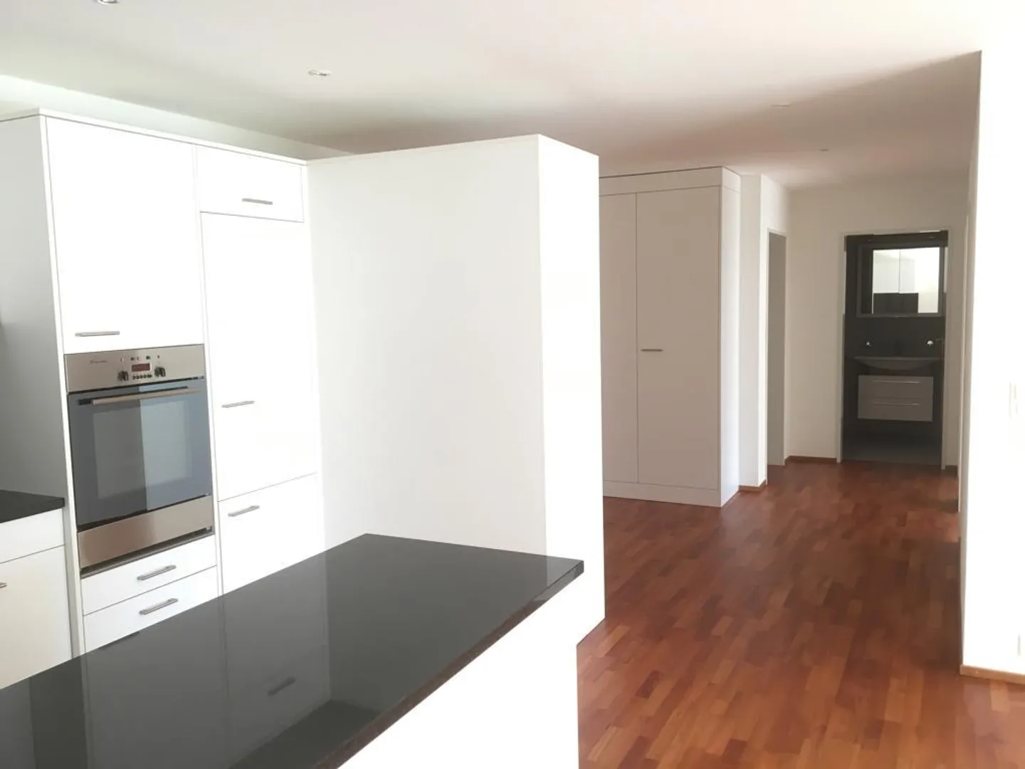 Lichtdurchflutete, grosszügige 3-Zimmer-Wohnung an sonniger Lage - Foto 6 von 10