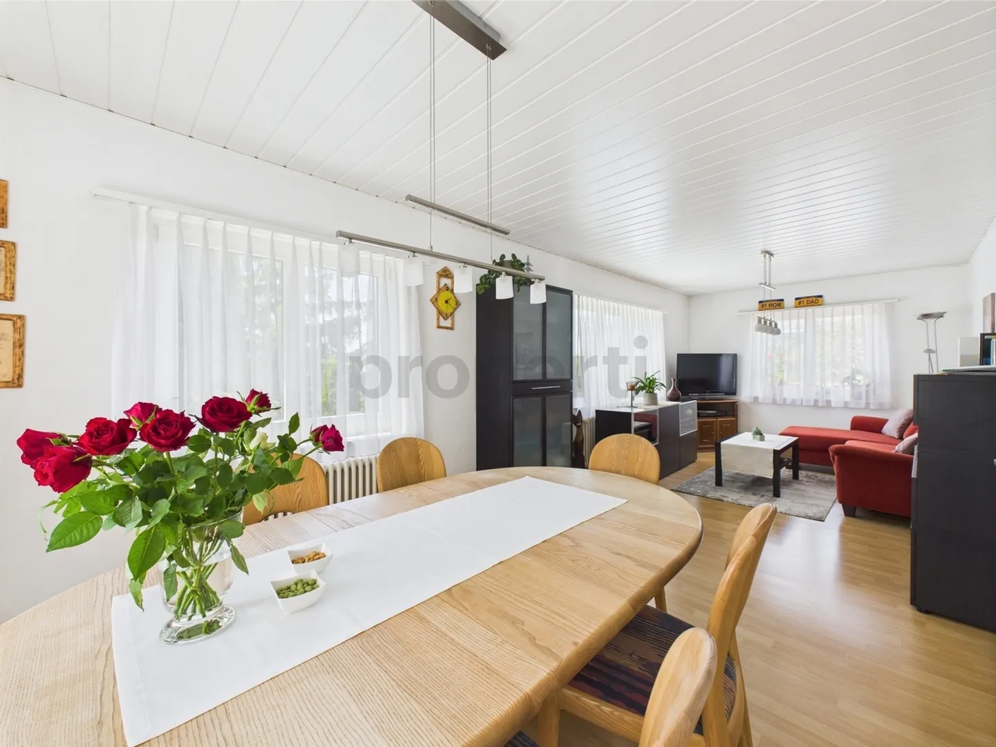 Charming single-family home with large garden and lots of potential in Klingnau - Photo 4 of 11