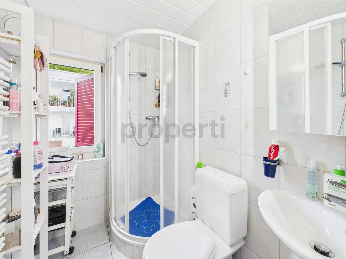Charming single-family home with large garden and lots of potential in Klingnau - Photo 8 of 11