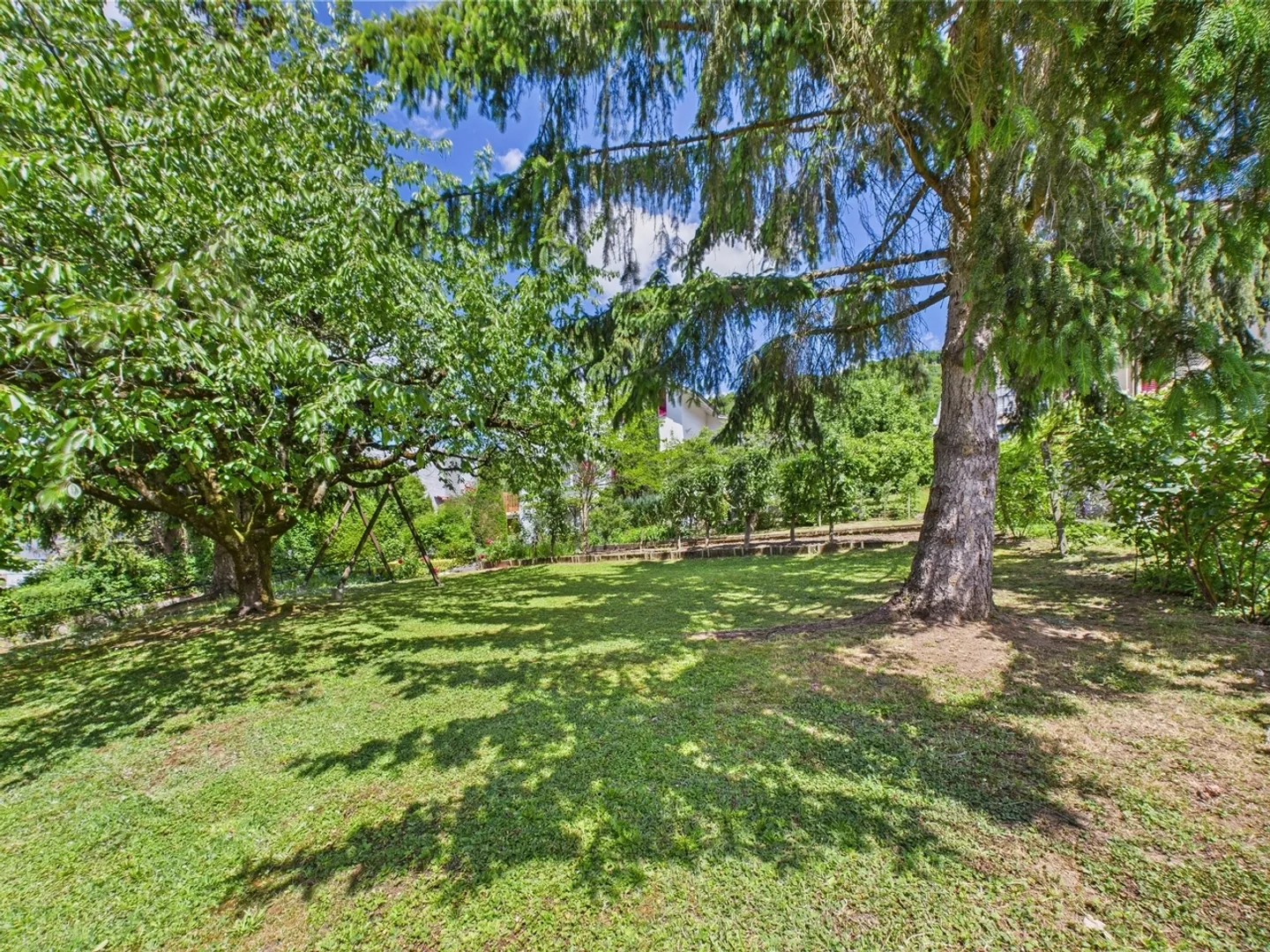 Charming single-family home with large garden and lots of potential in Klingnau - Photo 10 of 11