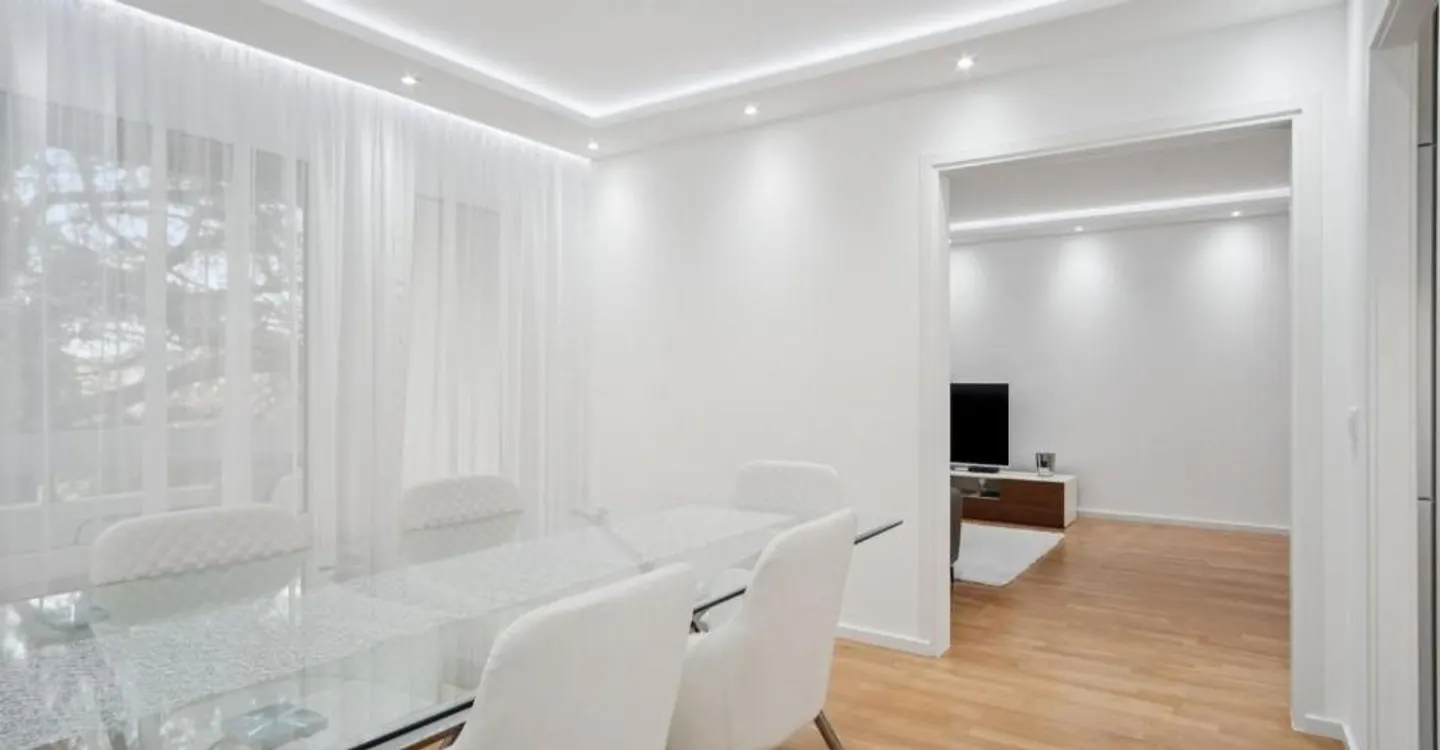 Fully renovated 4.5-room apartment - Photo 5 of 12