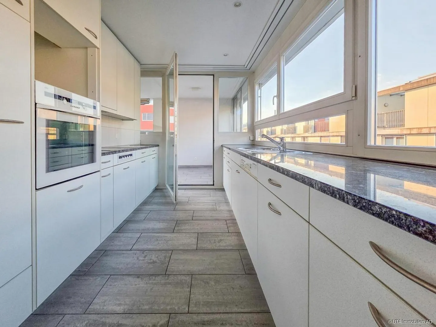 Appartement ensoleillé près de la gare avec beaucoup d'espace et de confort - Photo 2 sur 13