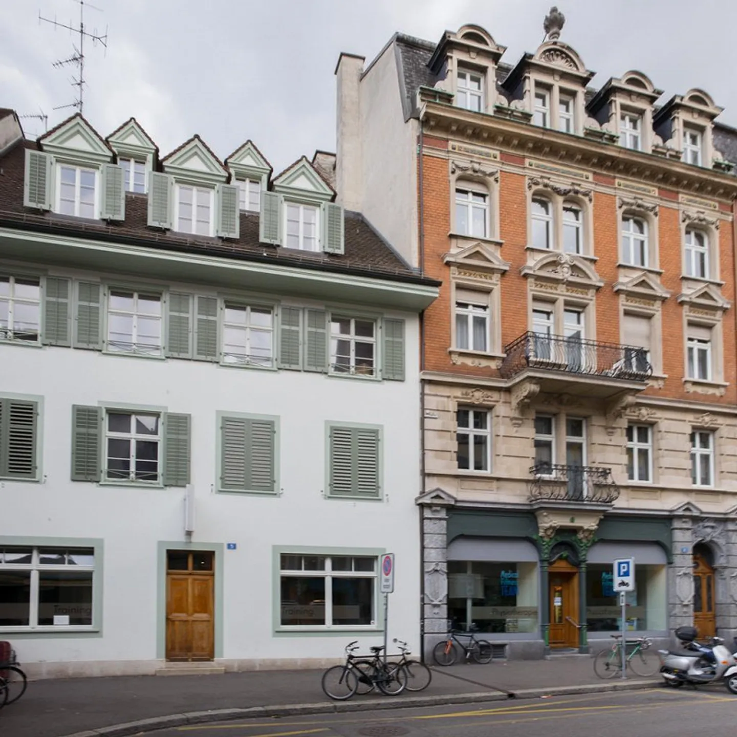 Appartamento d'epoca affascinante in una posizione centrale - Foto 1 di 7