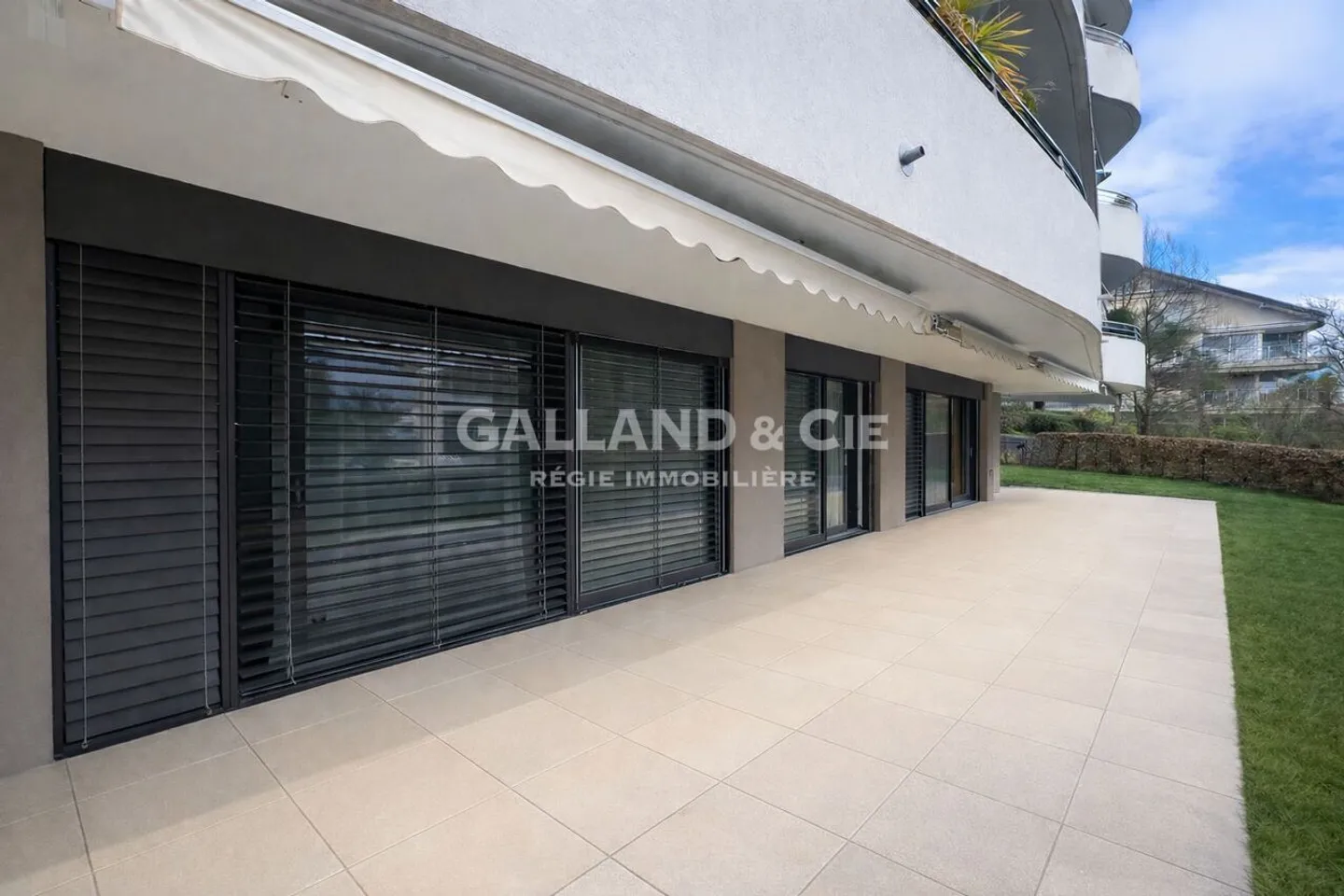 Magnificent 5.5-room apartment with garden and terrace in Pully - Photo 5 of 8