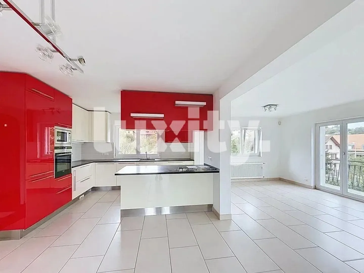 Elegante Villa Wohnung mit Terrasse - Foto 1 von 8
