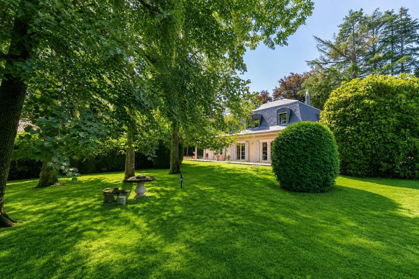 Elegant Villa with Garden - Photo 1 of 16