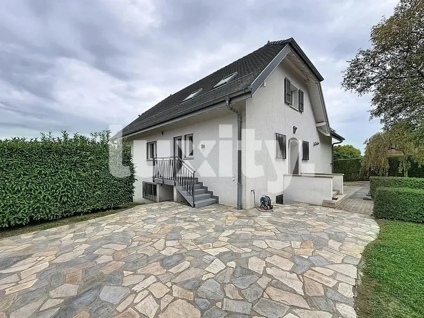 Elegante Villa Wohnung mit Terrasse - Foto 8 von 8