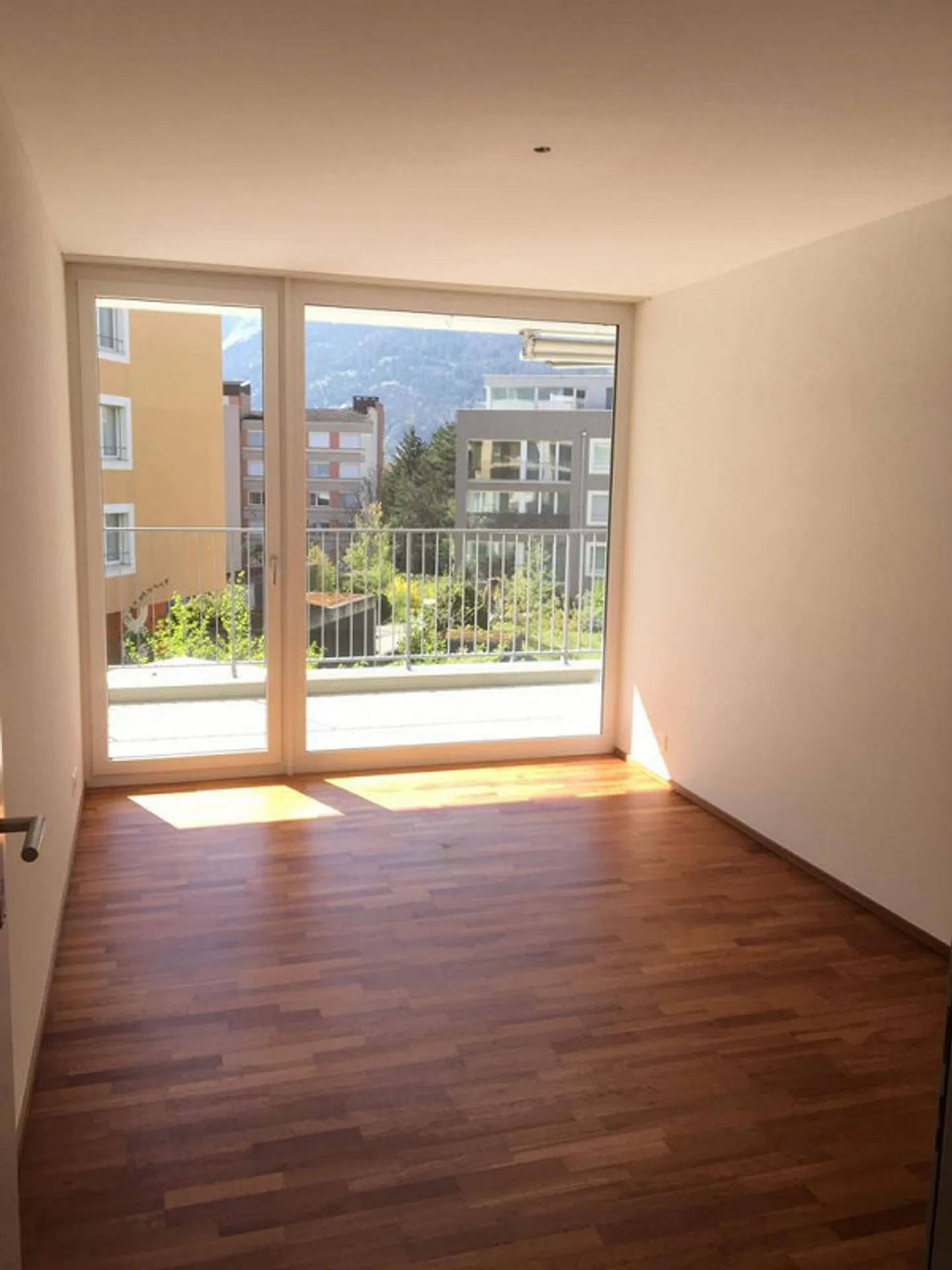 Lichtdurchflutete, grosszügige 3-Zimmer-Wohnung an sonniger Lage - Foto 7 von 10