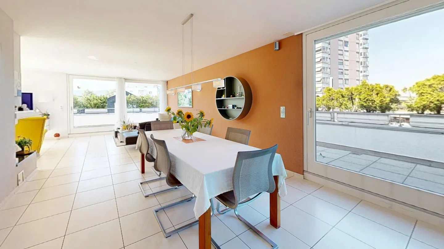 Moderne Attikawohnung mit Terrasse - Foto 5 von 23