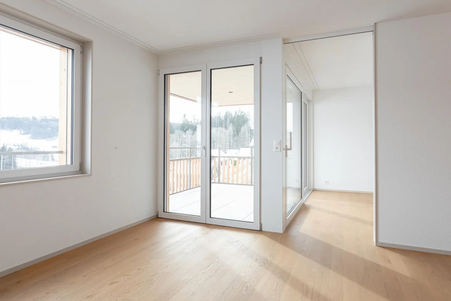 Nouvel appartement en attique de 3,5 pièces avec vue - Photo 3 sur 7