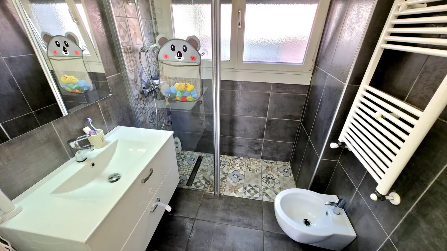 Die perfekte Balance zwischen Ruhe und Komfort | Appartamento 3.5 locali con posteggio - Foto 6 von 7