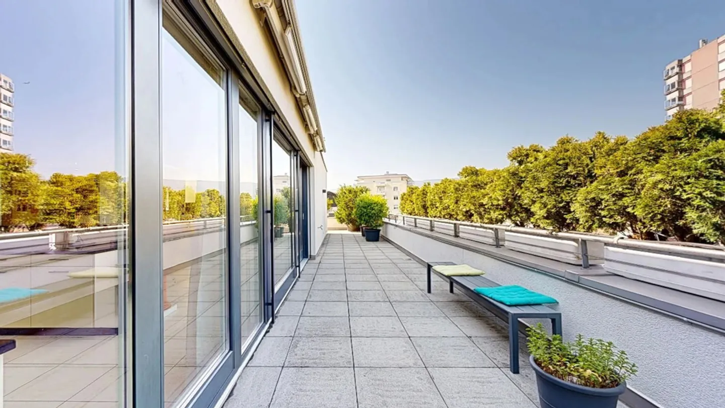 Moderne Attikawohnung mit Terrasse - Foto 20 von 23
