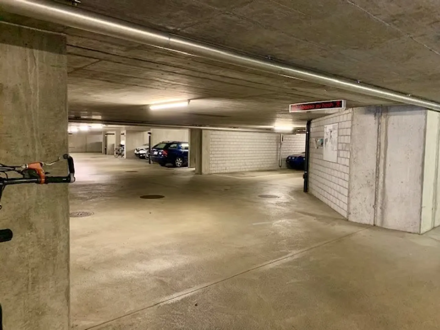 Parkplatz in Tiefgarage - Foto 2 von 2