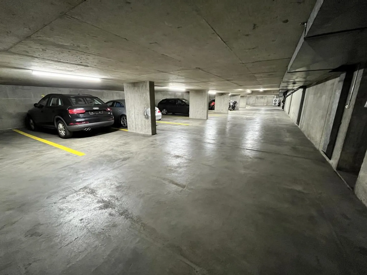 Posto auto in una posizione centrale ad Allschwil - Foto 3 di 3