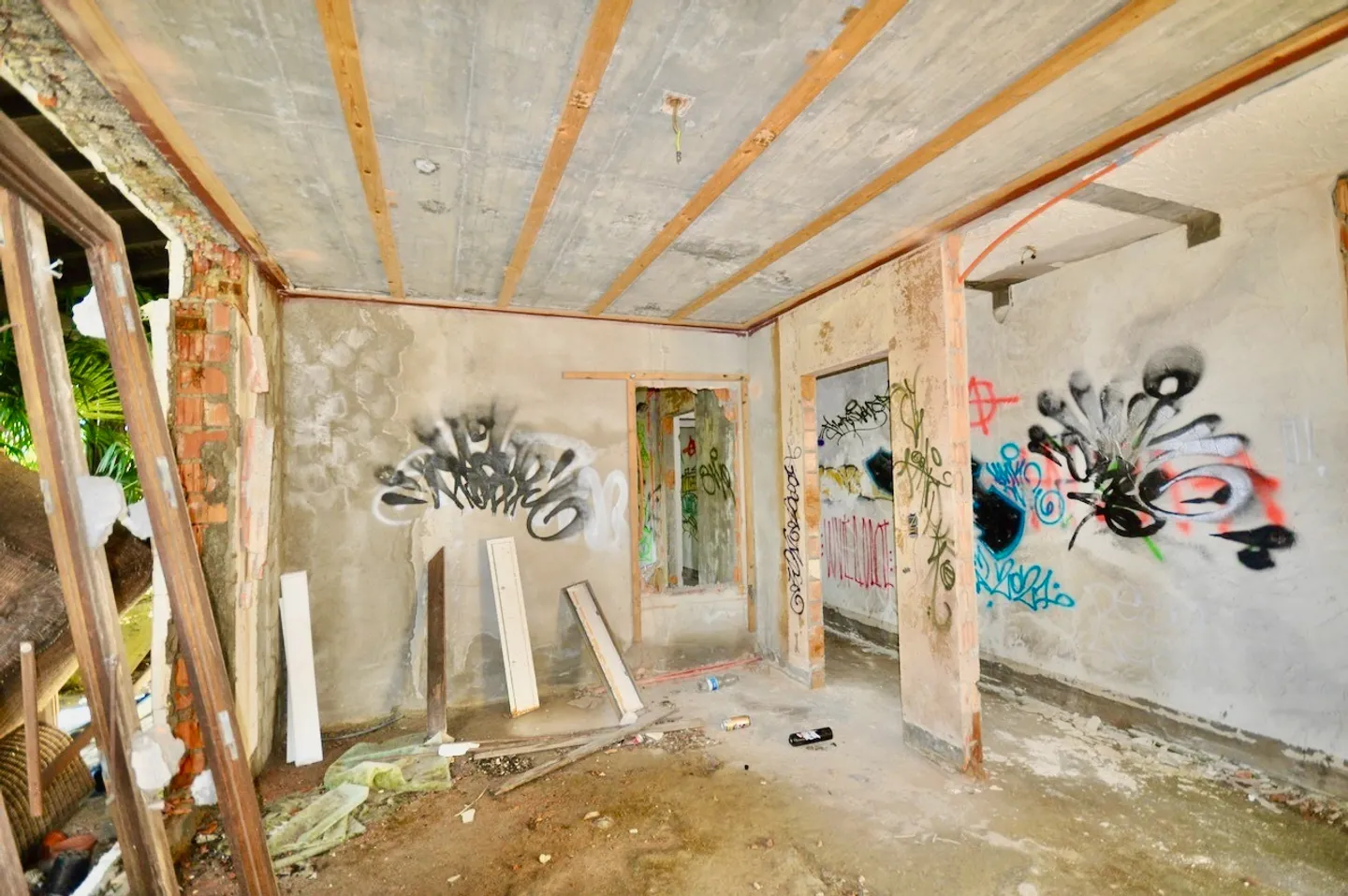 Villa à rénover entourée d'un grand parc avec beaucoup d'intimité - Photo 19 sur 24