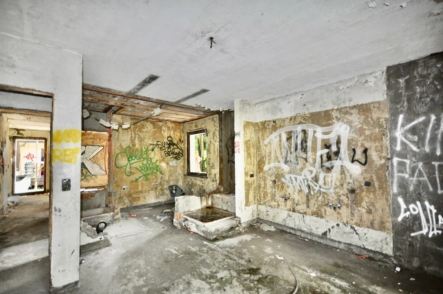 Villa à rénover entourée d'un grand parc avec beaucoup d'intimité - Photo 20 sur 24