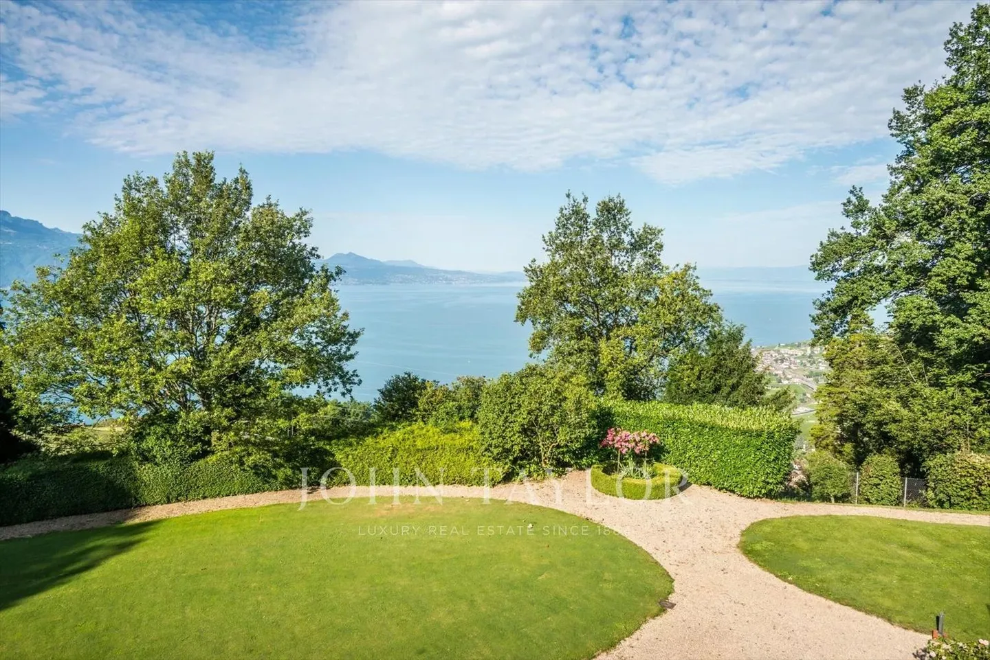 Casa 14,5 stanze - Foto 1 di 13