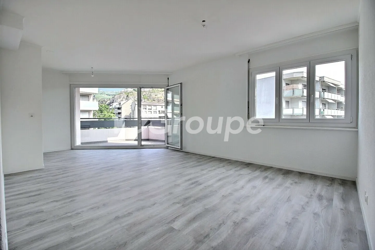 Studio for rent a few steps from downtown Sion - Photo 1 of 5