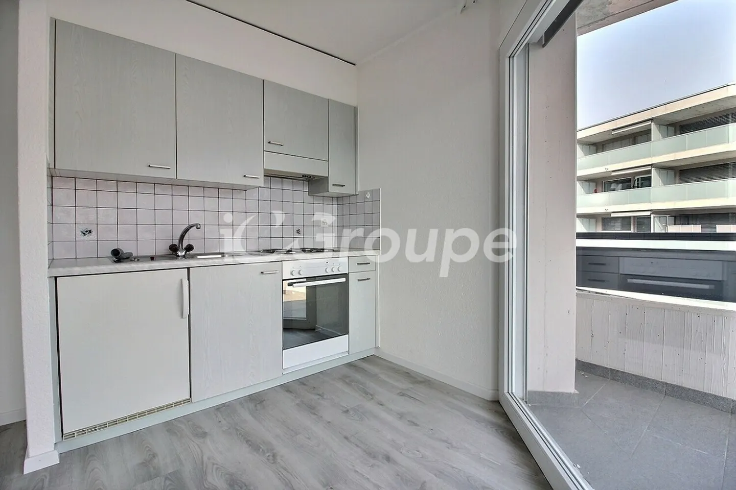 Studio for rent a few steps from downtown Sion - Photo 2 of 5