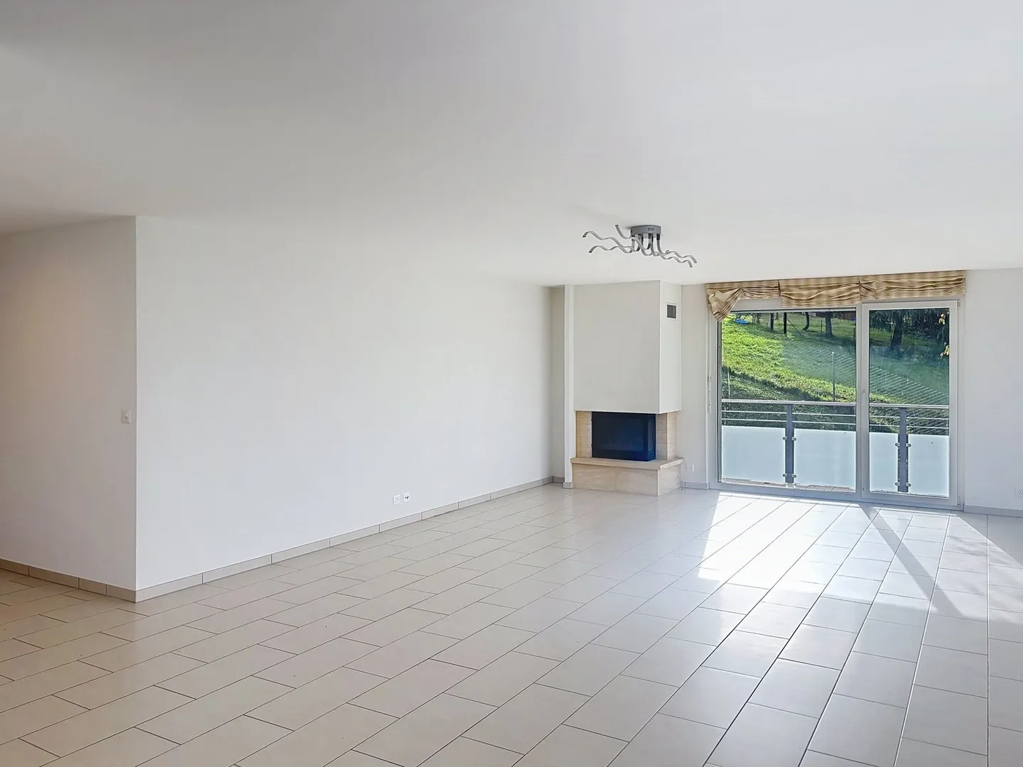 Magnifico appartamento di 4,5 stanze con vista panoramica a Chernex - Foto 2 di 24