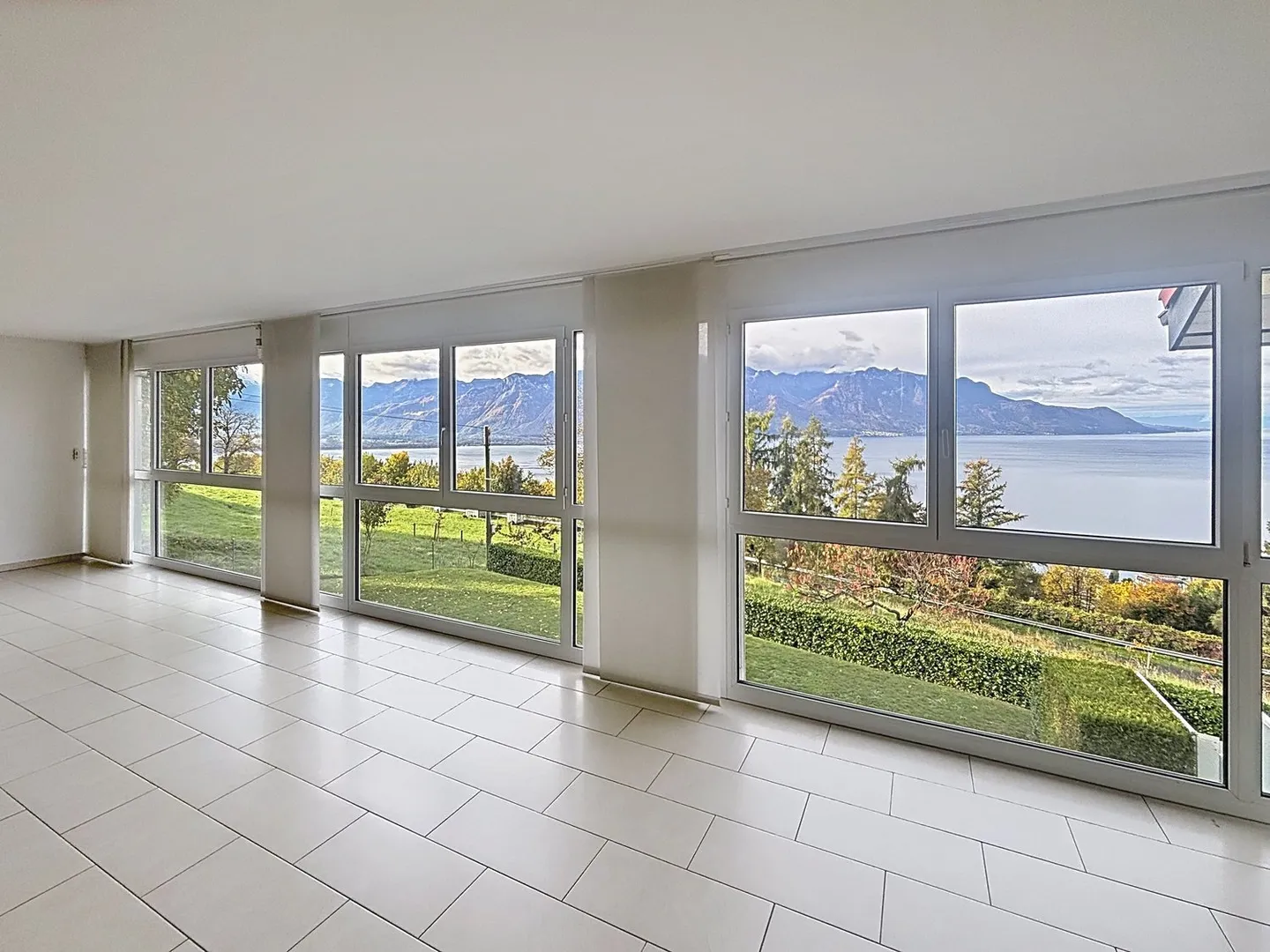 Magnifico appartamento di 4,5 stanze con vista panoramica a Chernex - Foto 4 di 24