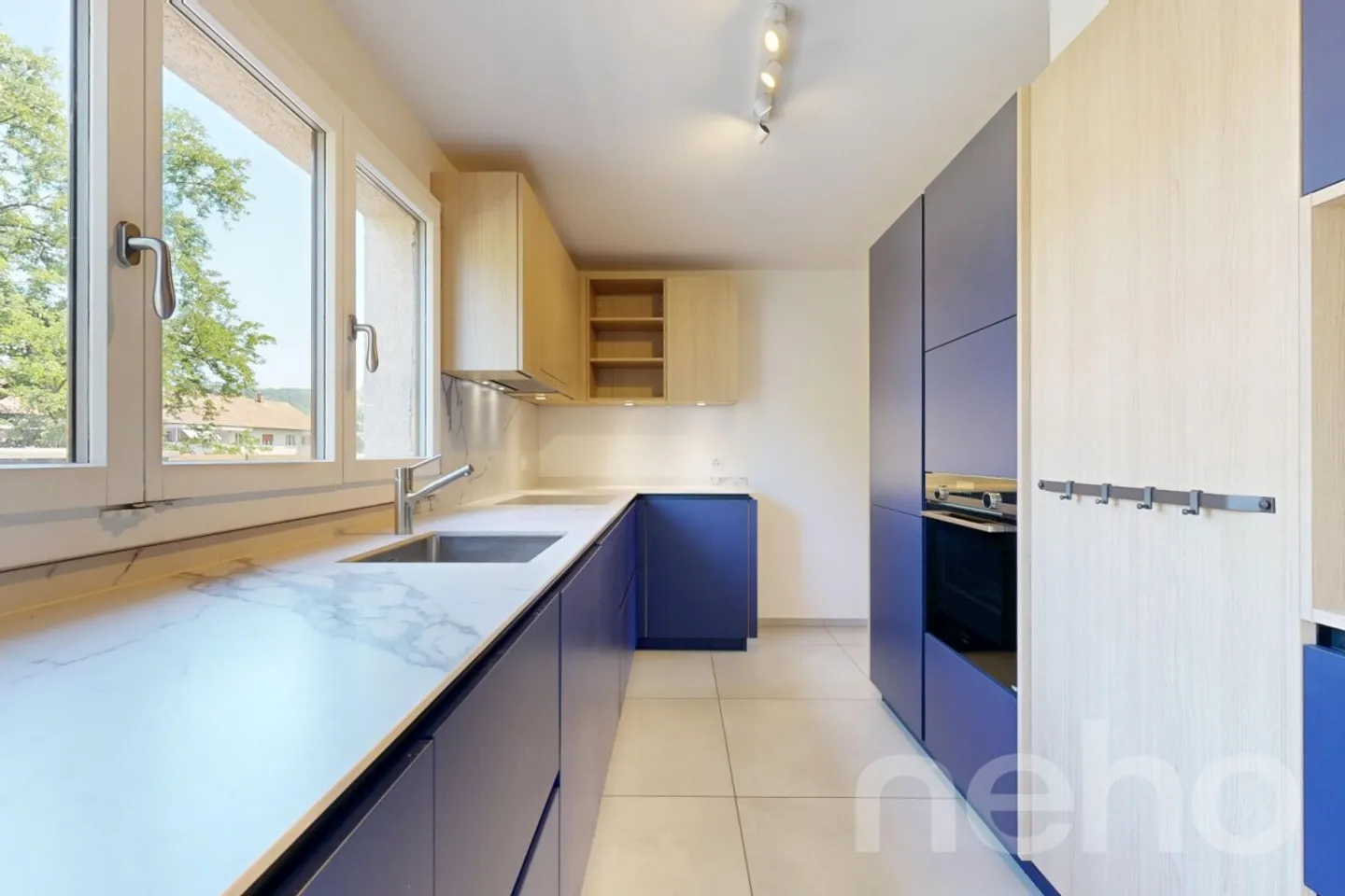 Attique élégante avec terrasse - Photo 7 sur 13