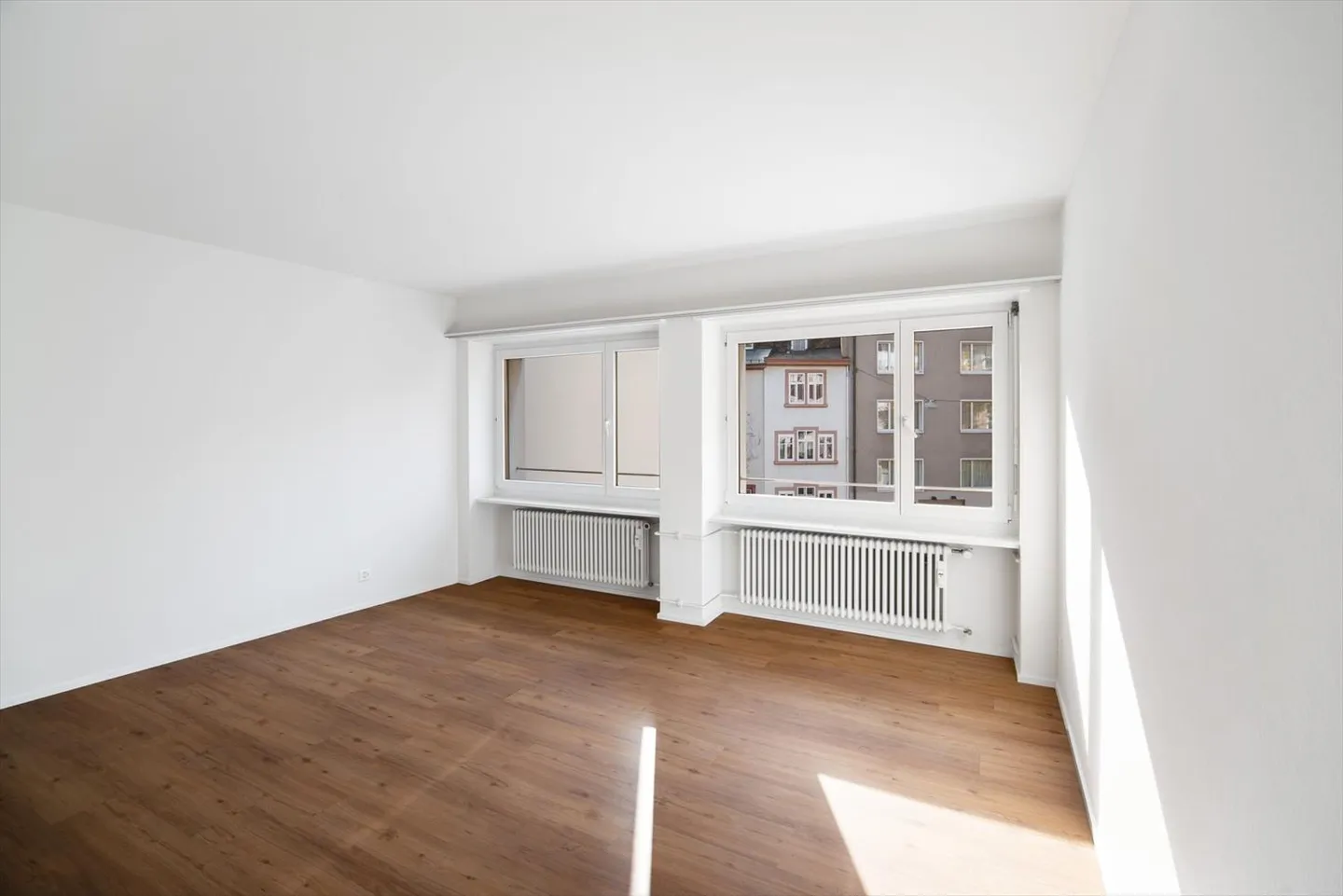 Cozy City Apartment - Photo 4 of 6