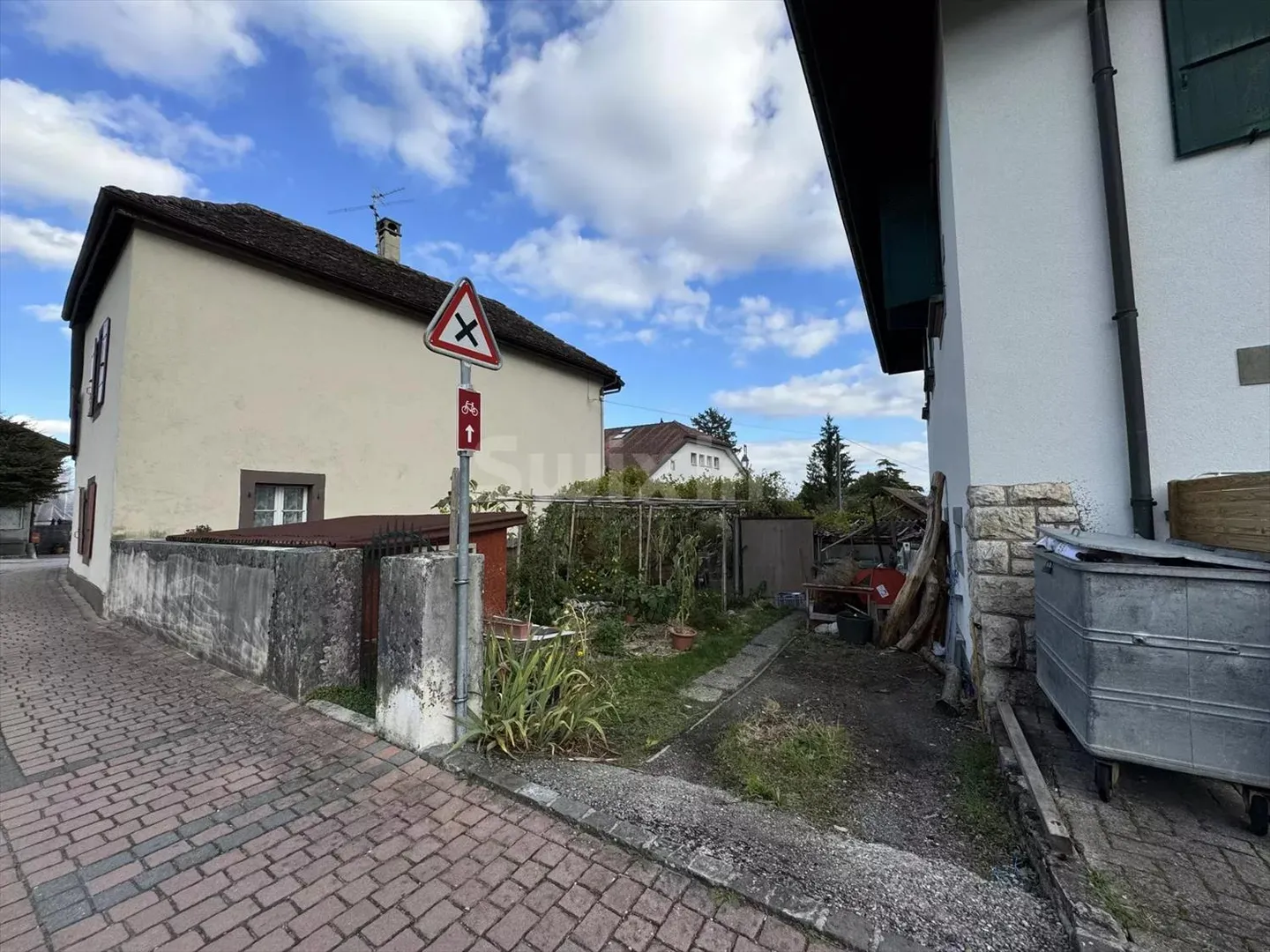 Givrins: Casa di villaggio con grande potenziale, vicino alla stazione - Foto 5 di 8