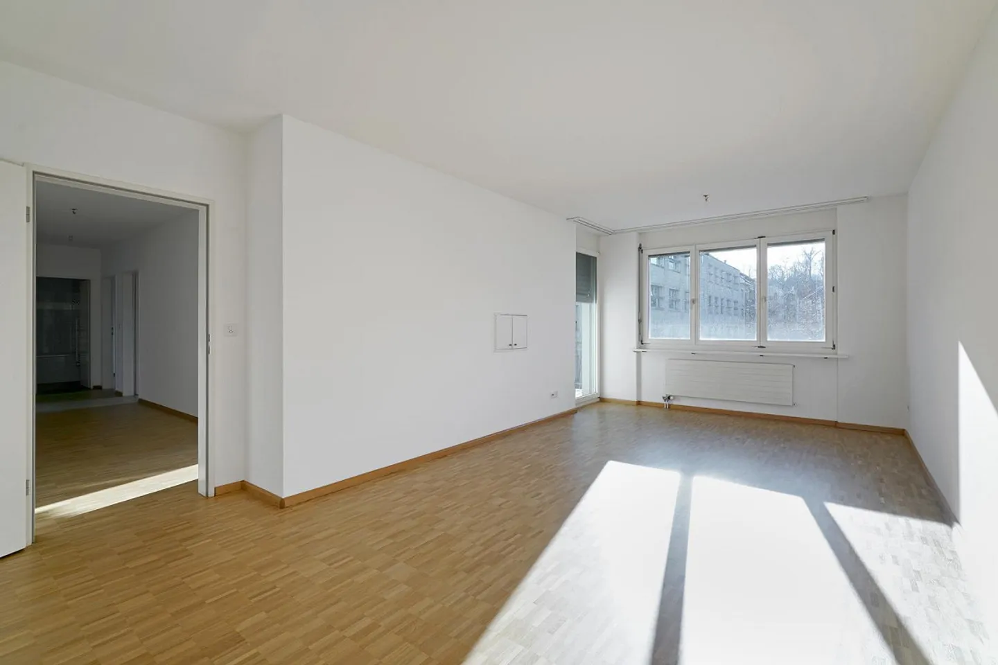 Modern 3.5 Room Apartment - Photo 3 of 8