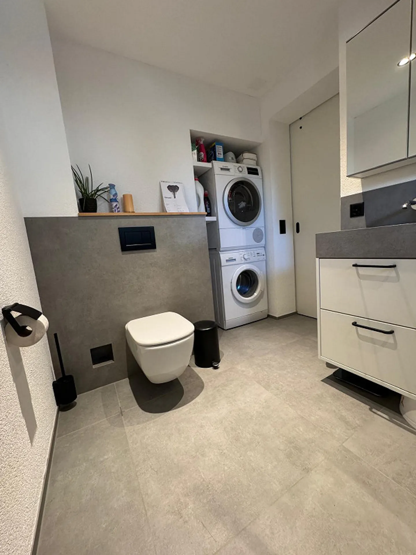 Freshly renovated single/multi-generational house in Flawil - Photo 5 of 17