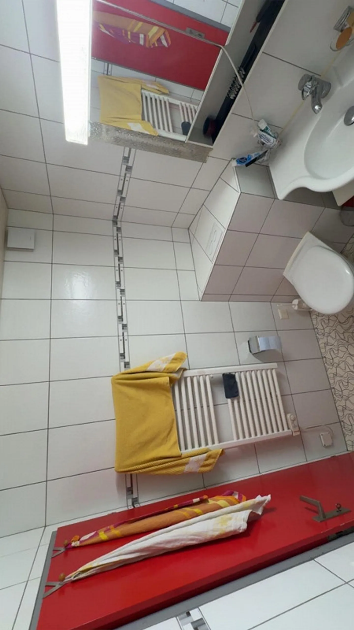 Luminoso monolocale in posizione tranquilla - con cucina e bagno separati - Foto 7 di 7