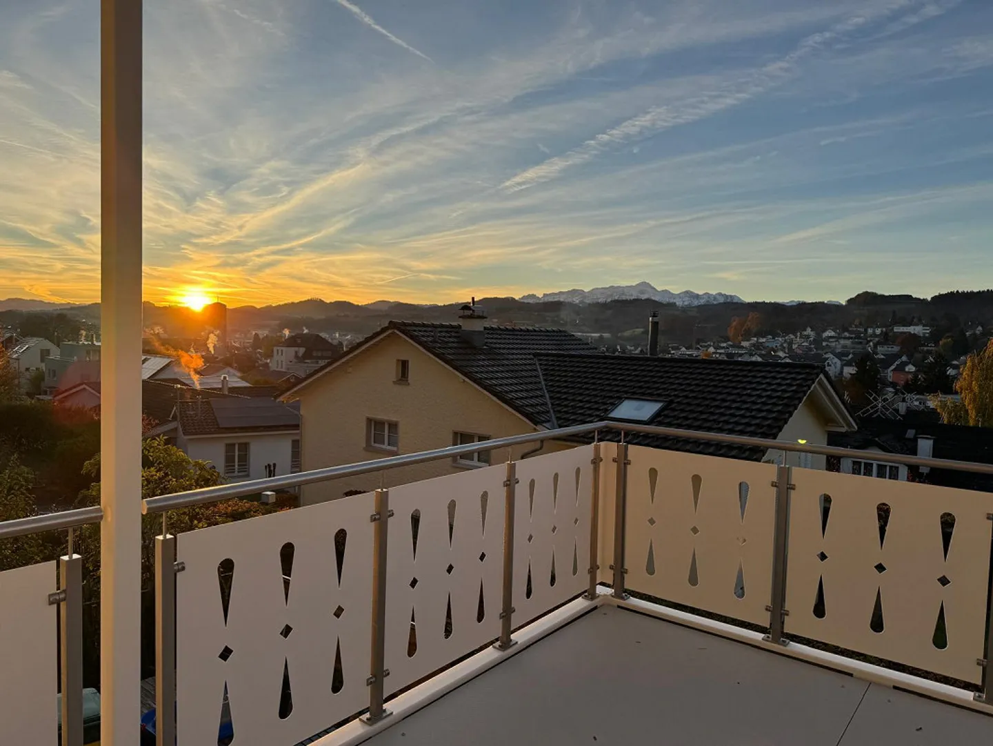 Freshly renovated single/multi-generational house in Flawil - Photo 16 of 17