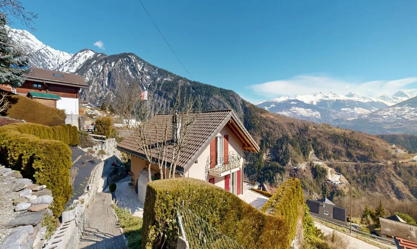 Villa avec studio indépendant - Photo 3 sur 11