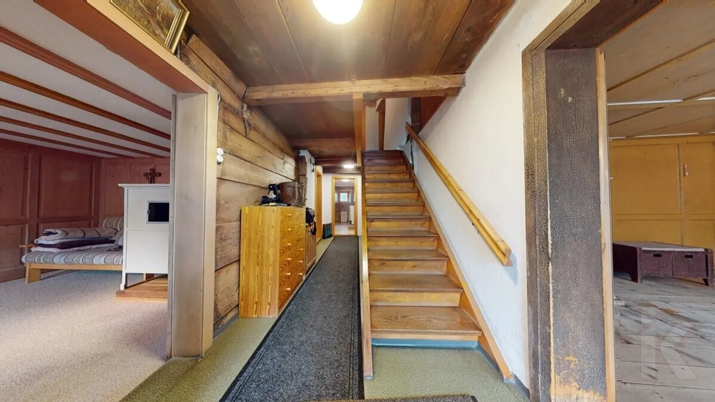 Geräumiges Bauernhaus an toller Aussichtslage bei Savognin - Foto 2 von 13