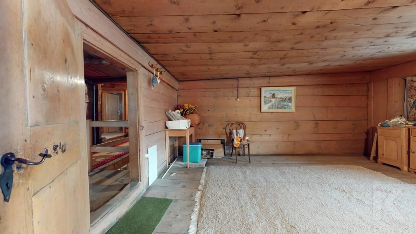 Geräumiges Bauernhaus an toller Aussichtslage bei Savognin - Foto 10 von 13