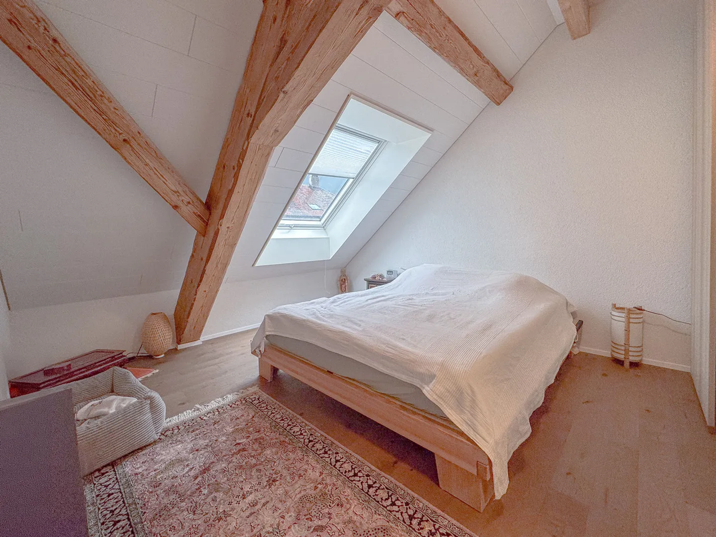 Magnificent 4.5-room duplex in the heart of Fleurier - Photo 5 of 9