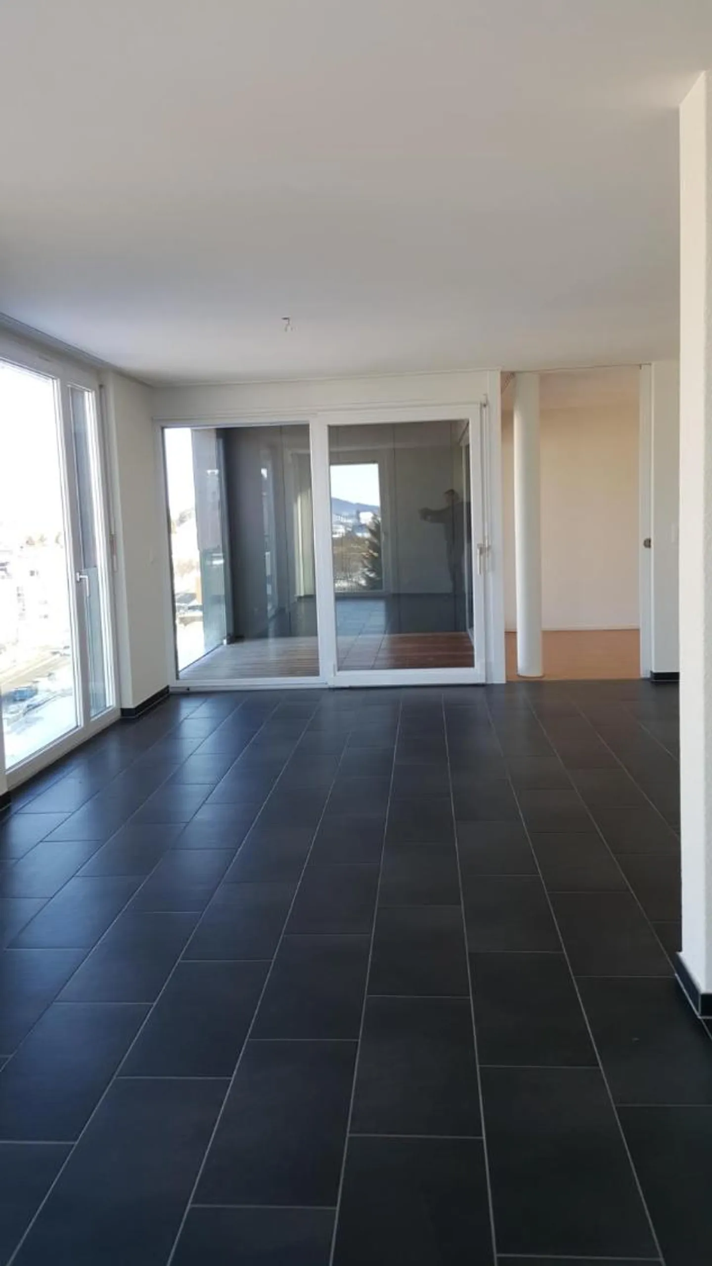 Appartement spacieux 4 pièces - Photo 4 sur 6