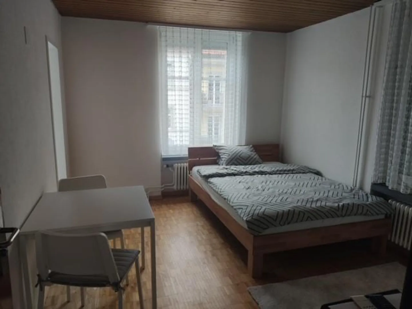 Appartement 1,5 pièces à louer près de la gare - Photo 2 sur 3