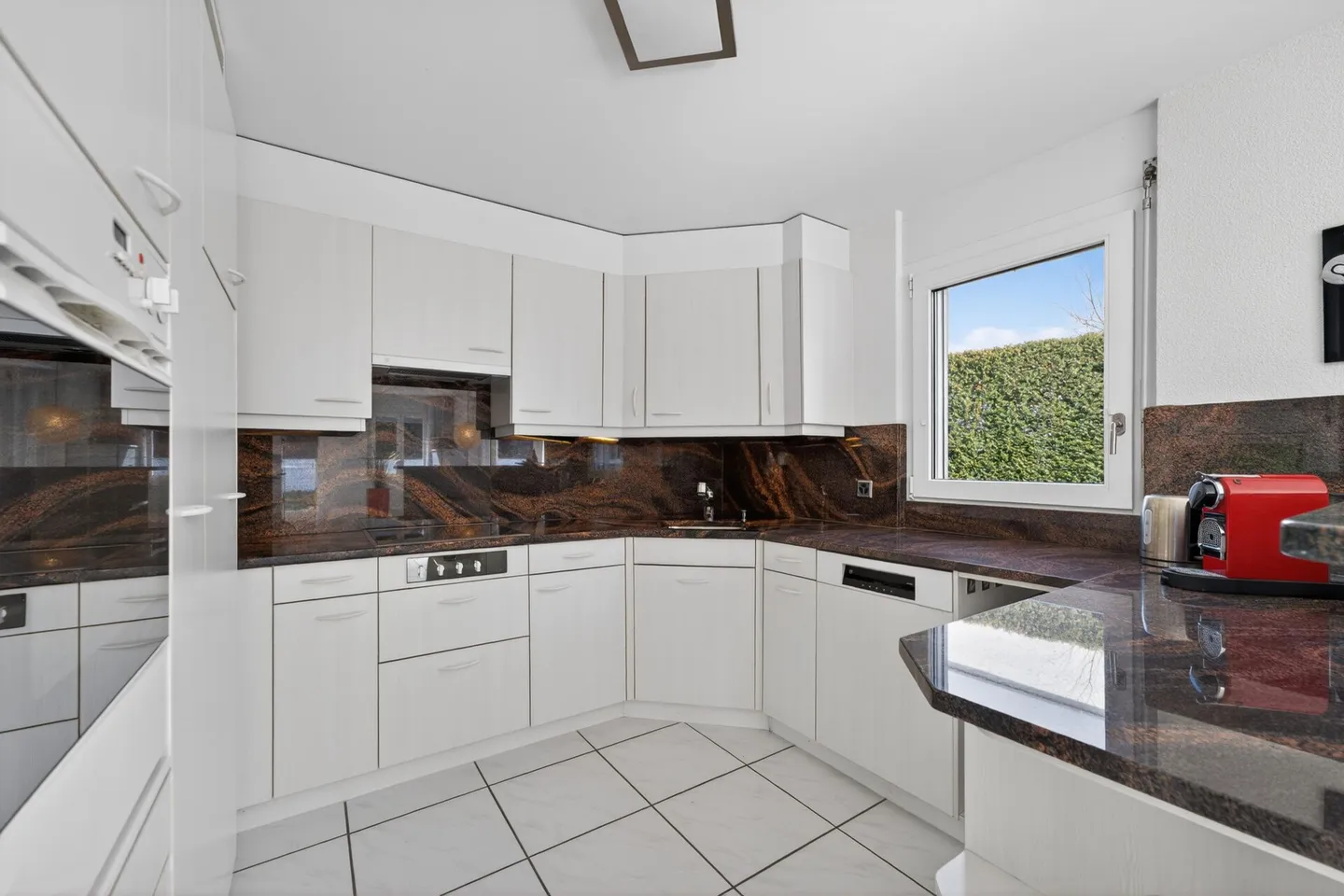 Stylish Single-Family Home with Exclusive Garden and Outdoor Oasis - Photo 5 of 25