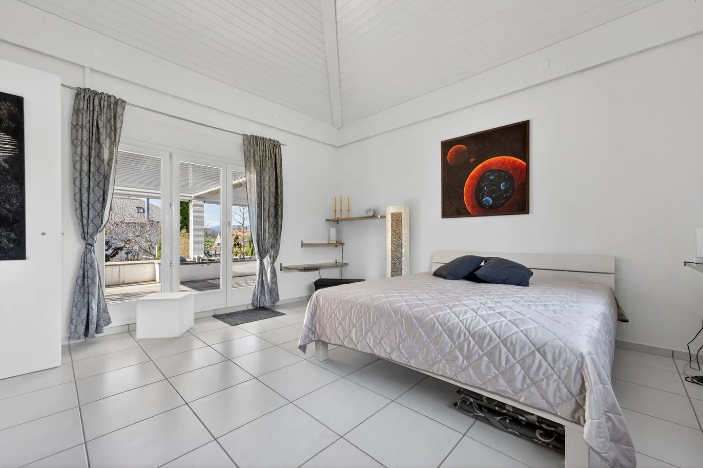 Stylish Single-Family Home with Exclusive Garden and Outdoor Oasis - Photo 10 of 25