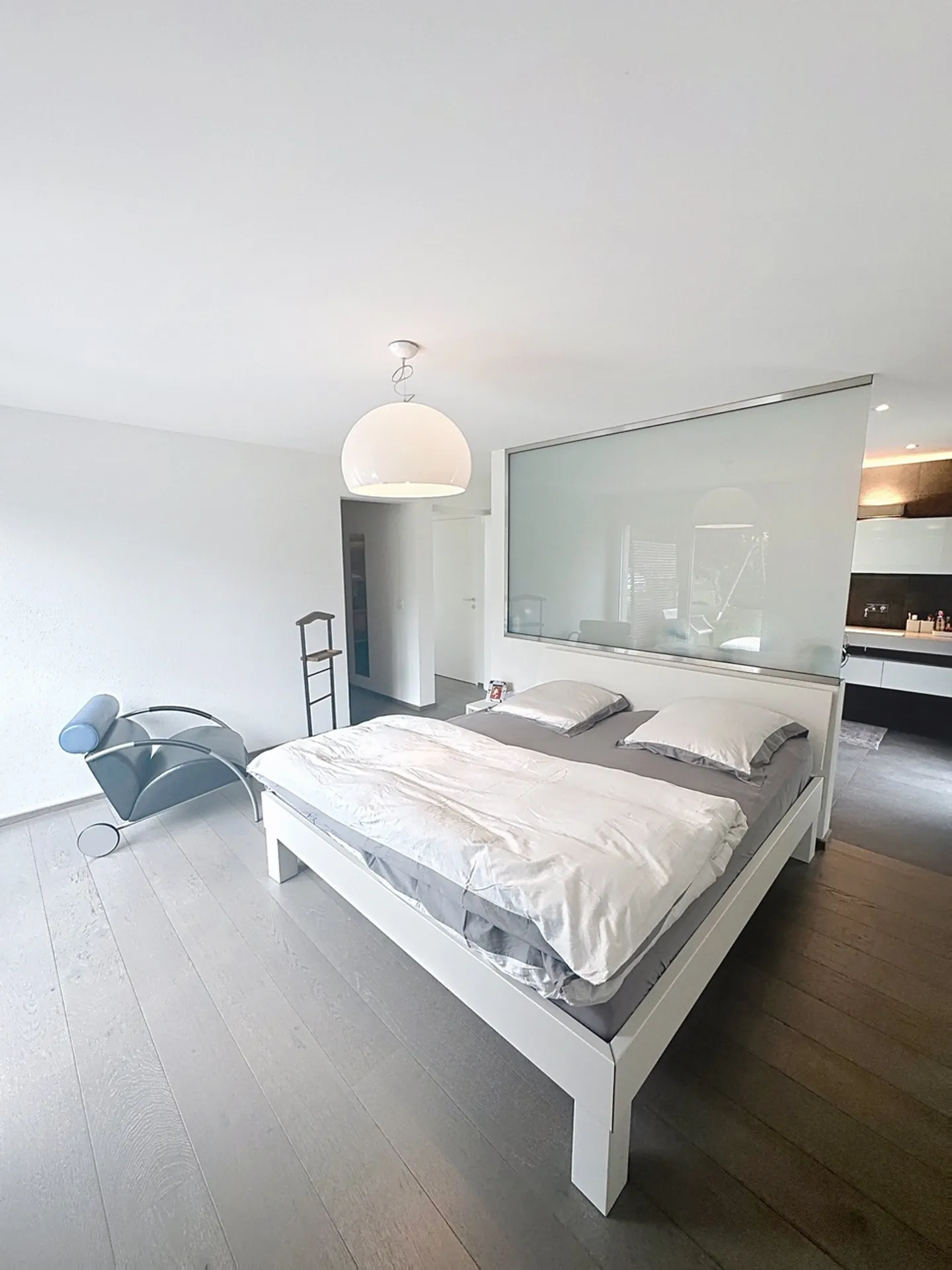 Villa moderne avec piscine et vue - Photo 5 sur 9