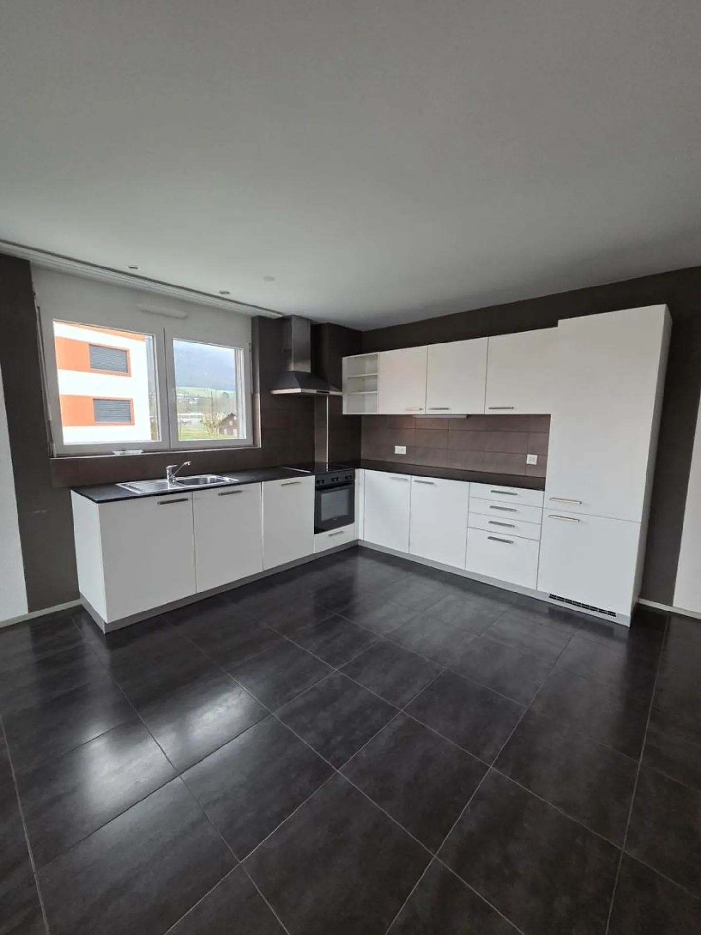 Appartamento 4,5 locali di 107 m2 al 2° piano con ascensore - Foto 1 di 10