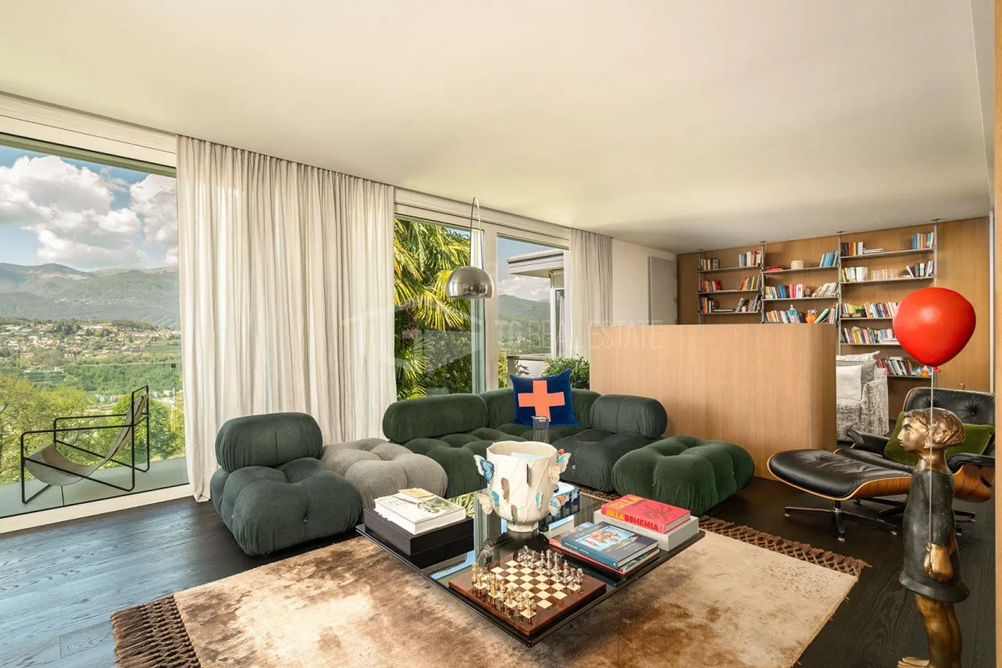 Villa Elegante con Piscina e Vista Lago - Foto 4 di 14