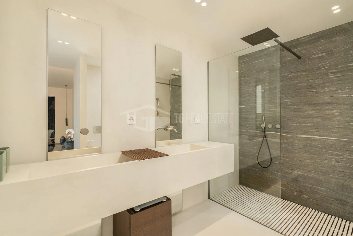 Villa Elegante con Piscina e Vista Lago - Foto 10 di 14