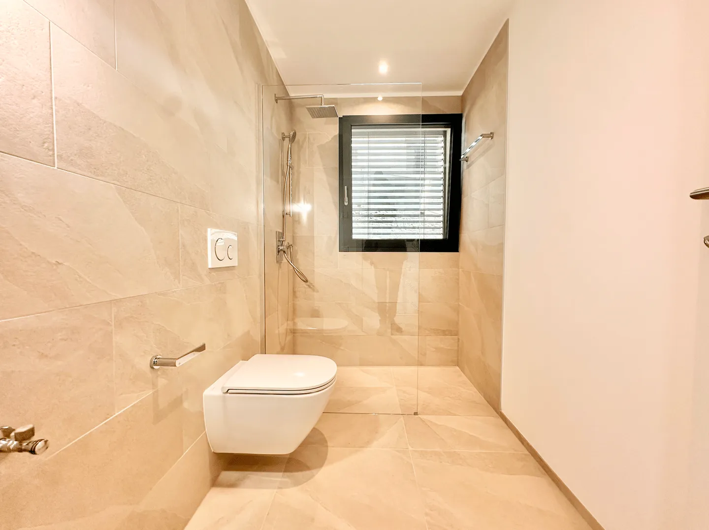 Appartements 3.5 pièces avec jardin privé et vue sur le lac - Tenero - Photo 8 sur 13