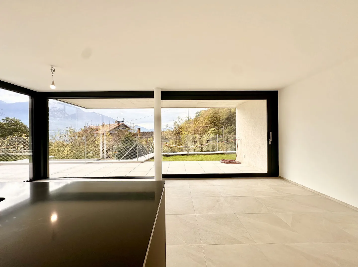 Appartements 3.5 pièces avec jardin privé et vue sur le lac - Tenero - Photo 10 sur 13