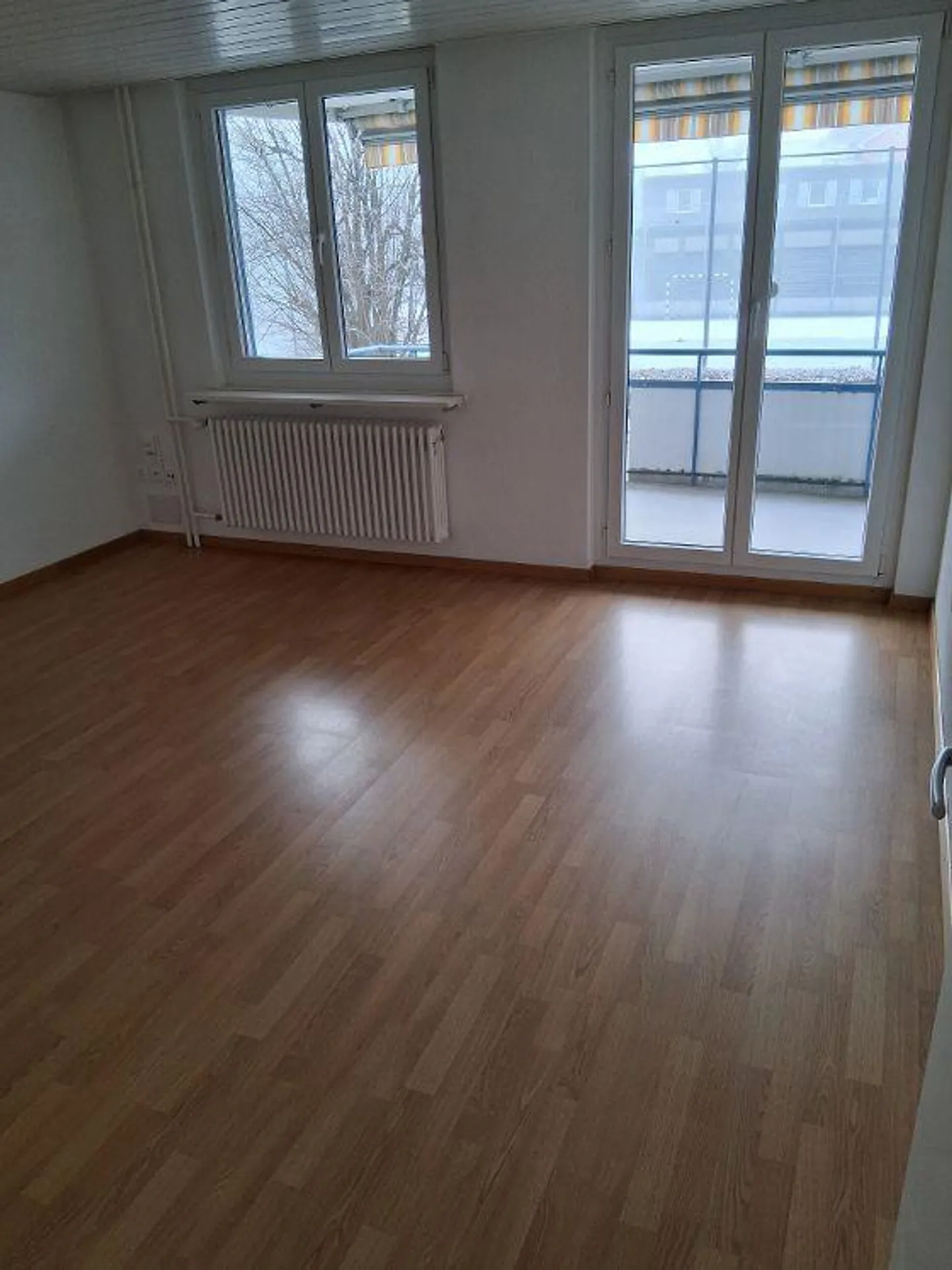 For rent 3.5 room apartment ground floor - Photo 2 of 4