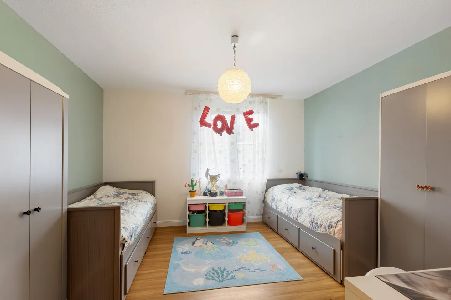 Cozy and Bright: Charming 3.5-Room Apartment with Balcony and Fireplace - Photo 9 of 13
